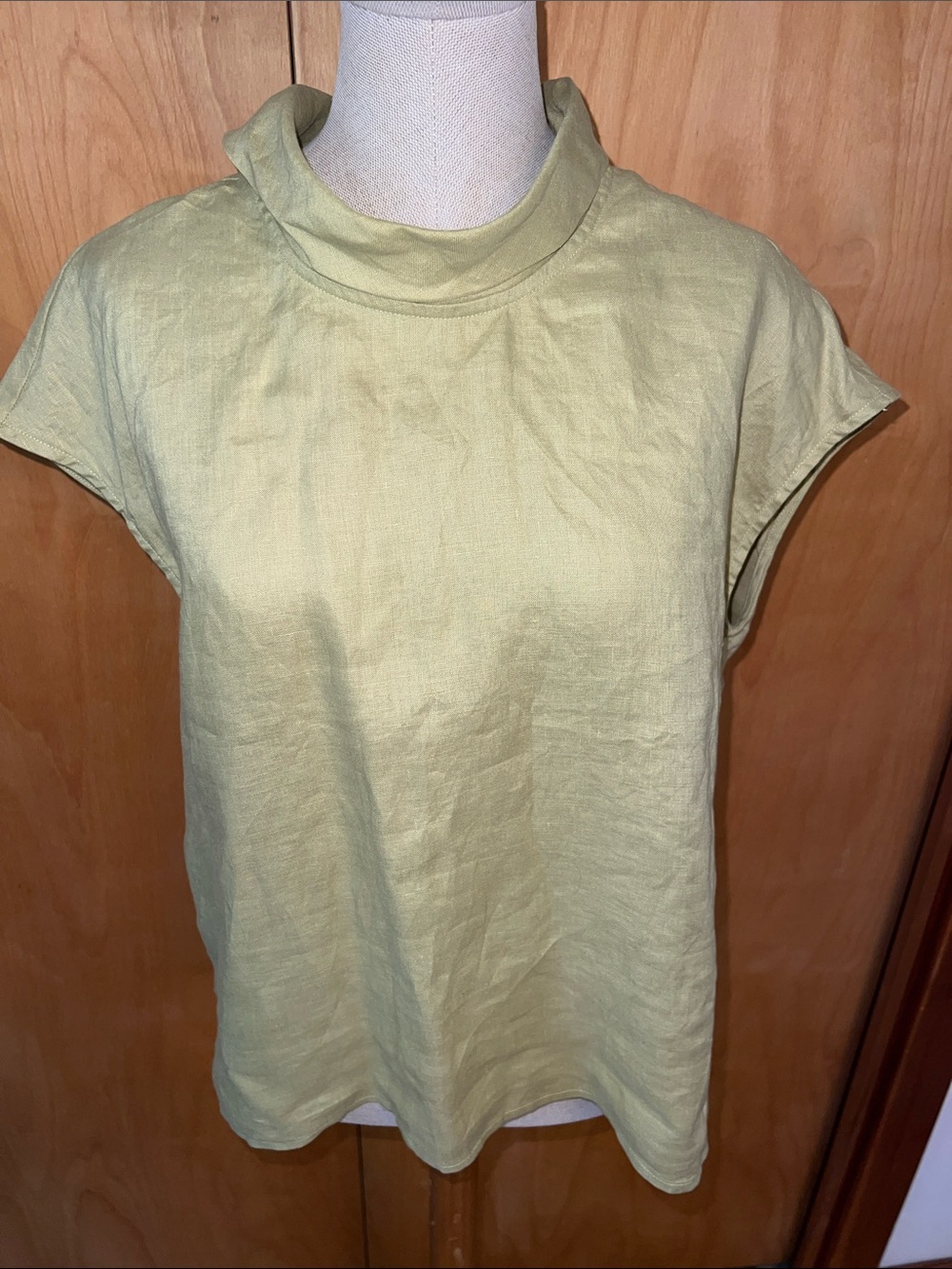 Linen top with Rolled Neck - Picture 14 of 16